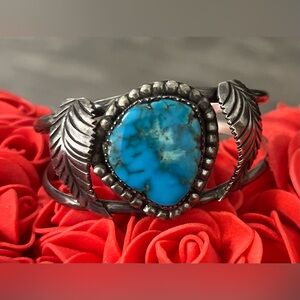 Native American vintage Leaf-Embellished Silver Bracelet with Turquoise Stone